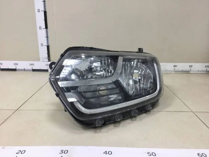 Фара левая Renault Duster (HM) 2020>