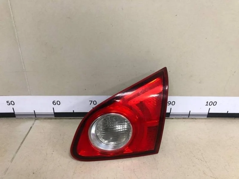 Фонарь задний внутренний правый Nissan Qashqai (J10) 2006-2013