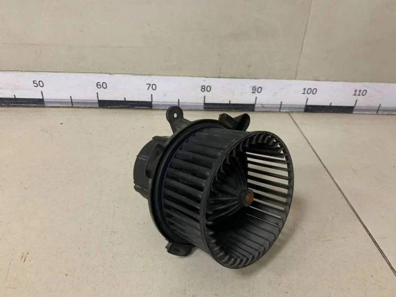 Моторчик отопителя Peugeot 307 2001-2008