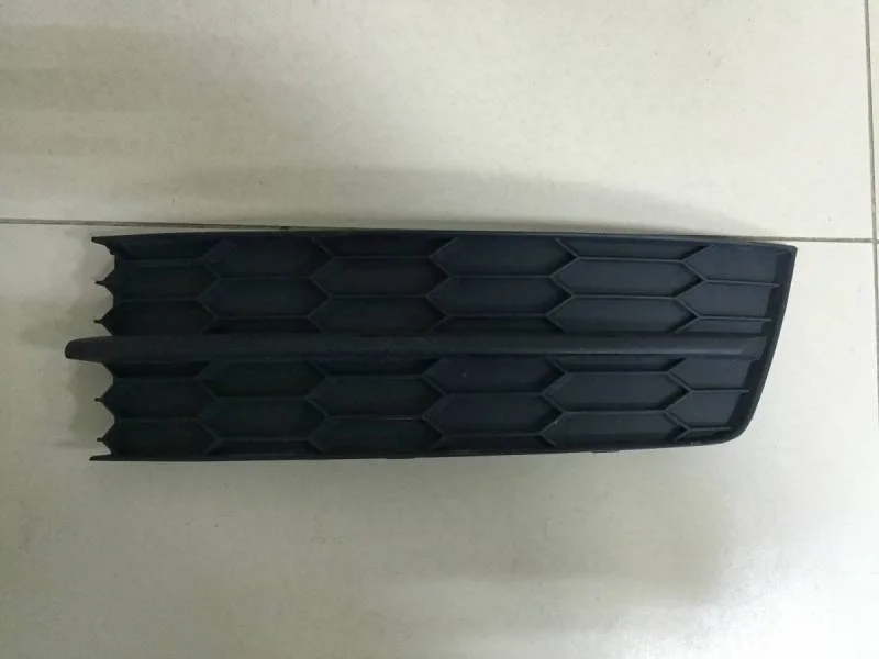 Решетка в бампер левая Skoda Rapid 2012-2020