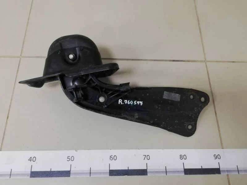 Рычаг задний продольный правый Volkswagen Golf Plus 5 2005-2014