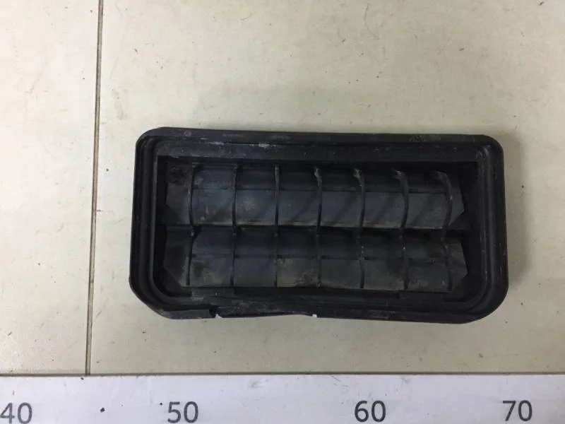 Решетка вентиляционная Volkswagen Jetta (5K) 2011>