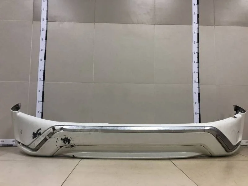 Бампер задний Toyota Land Cruiser (J200) 2007-2015