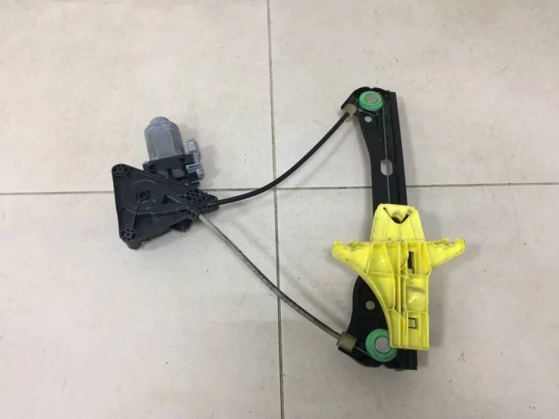 Стеклоподъемник электр. задний левый Volkswagen Polo (Sed RUS) 2011>