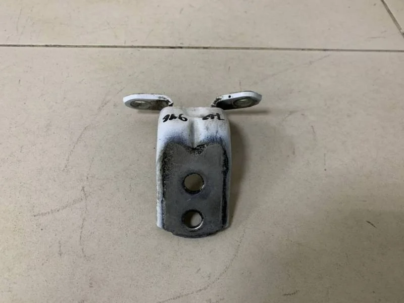 Петля двери Nissan Teana J32 2008-2013