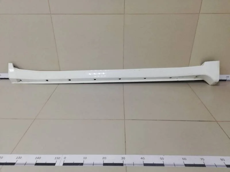 Накладка на порог (наружная) Toyota Land Cruiser (J200) 2007-2015