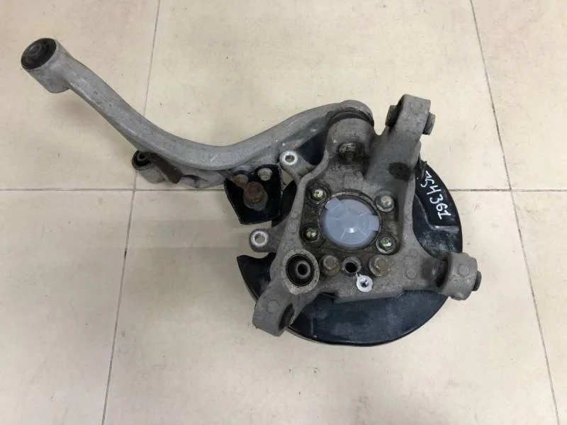 Кулак поворотный задний правый Nissan Teana J32 2008-2013