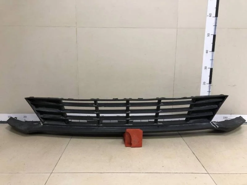 Решетка в бампер центральная Kia Rio 4 (FB) 2017>