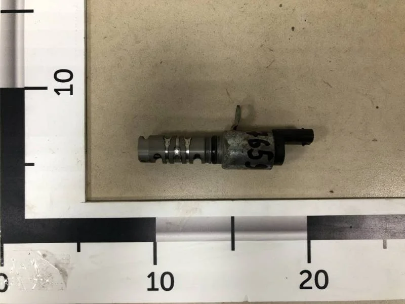 Клапан электромагн. изменения фаз ГРМ Skoda Octavia (A7) 2013>