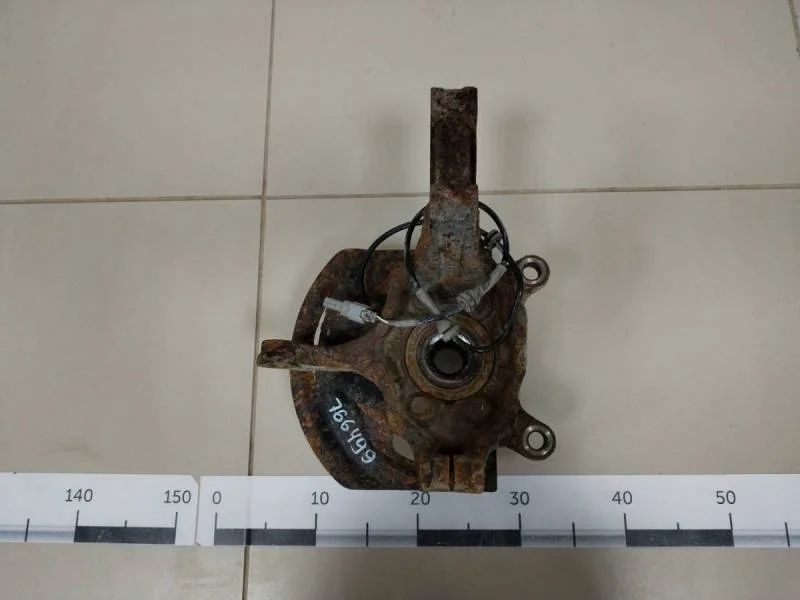 Кулак поворотный передний левый Nissan X-Trail (T31) 2007-2014