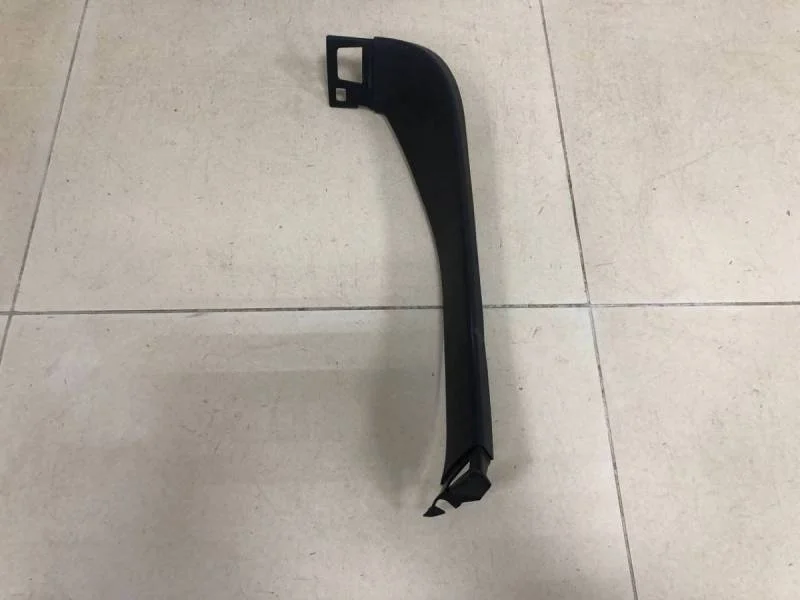 Обшивка двери багажника Nissan X-Trail (T31) 2007-2014