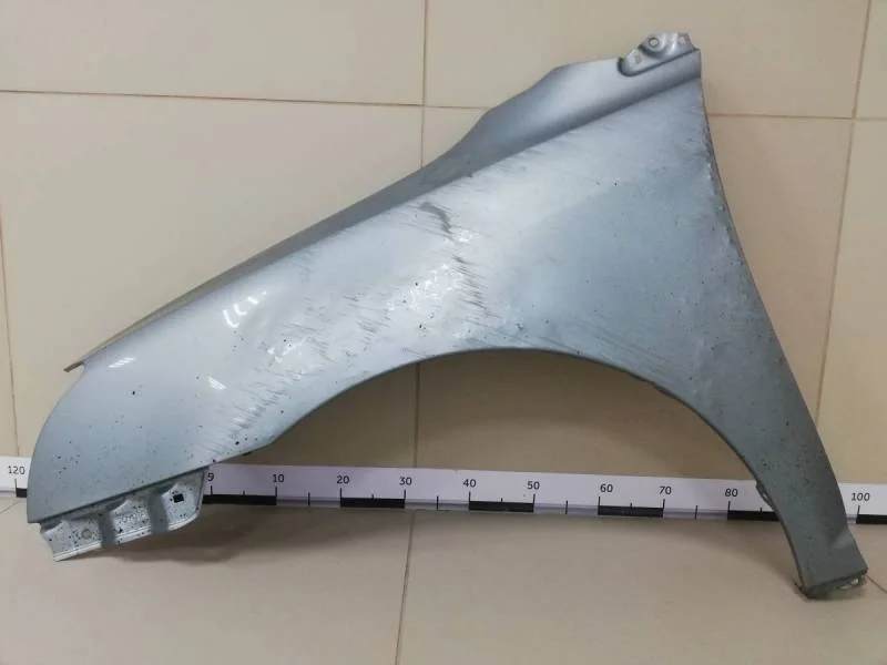 Крыло переднее левое Toyota Avensis (T250) 2003-2009