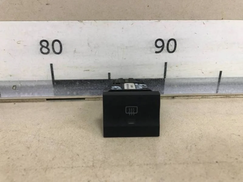 Кнопка обогрева заднего стекла Skoda Fabia (6Y) 1999-2007