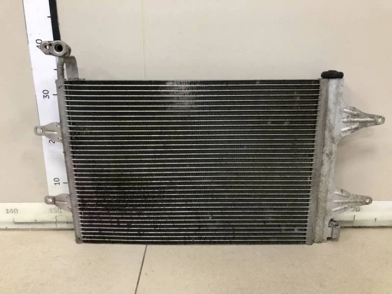 Радиатор кондиционера (конденсер) Skoda Fabia (6Y) 1999-2007