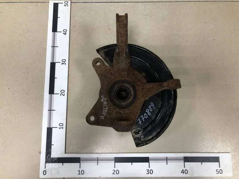 Кулак поворотный передний правый Renault Duster 2012>