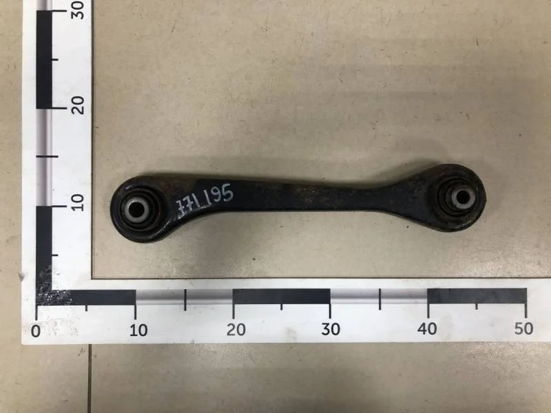 Тяга задняя поперечная левая Skoda Superb 2008-2015