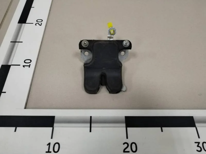 Замок багажника Kia Rio 2 (JB) 2005-2011