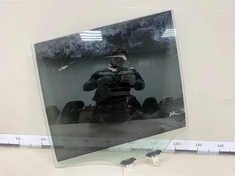 Стекло двери задней левой Suzuki Grand Vitara 2005-2015