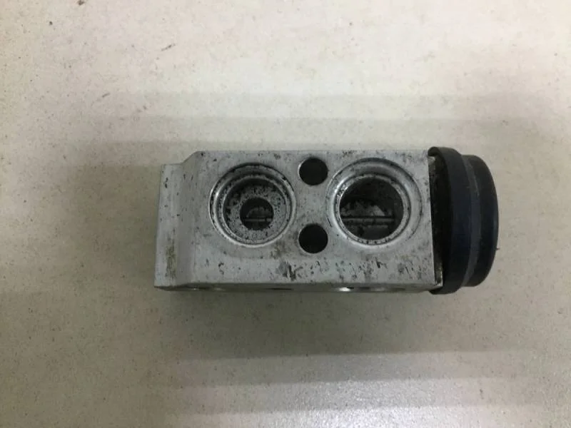 Клапан кондиционера Hyundai Solaris 2010-2017