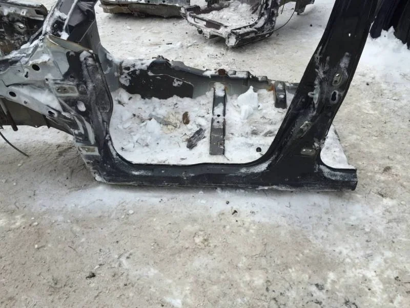 Порог со стойкой левый Suzuki Grand Vitara 2005-2015