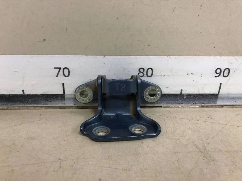 Петля двери задней правой верхняя Chevrolet Aveo T250 2005-2011