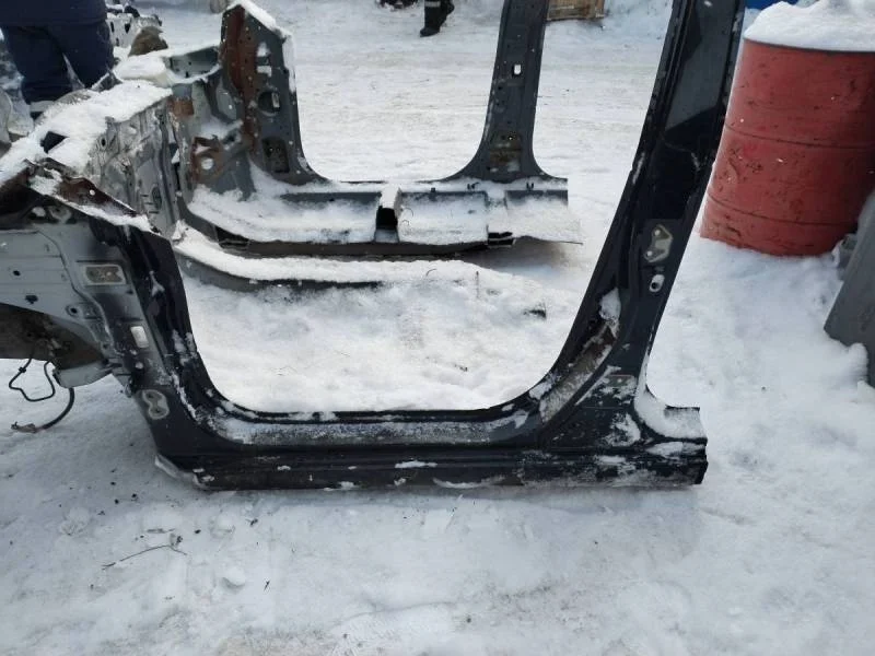 Порог со стойкой левый Hyundai Solaris 2010-2017