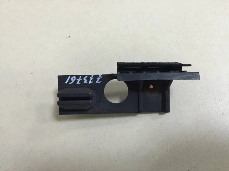 Направляющая переднего бампера правая Kia Rio 2 (JB) 2005-2011