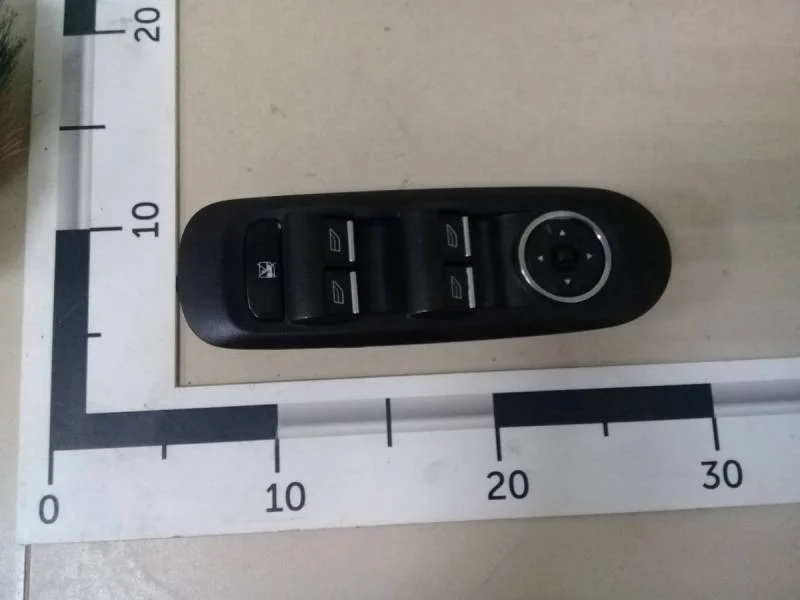 Блок управления стеклоподъемниками Ford Mondeo 4 2007-2015