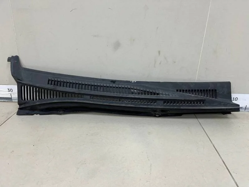 Решетка стеклооч. (планка под лобовое стекло, жабо) Suzuki Grand Vitara 2005-2015