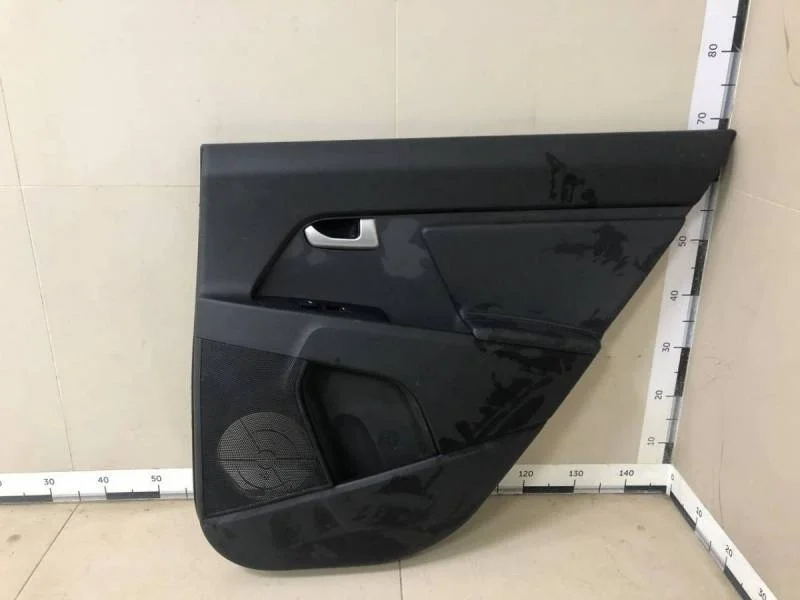 Обшивка двери задней правой Kia Sportage 3 (SL) 2010-2015