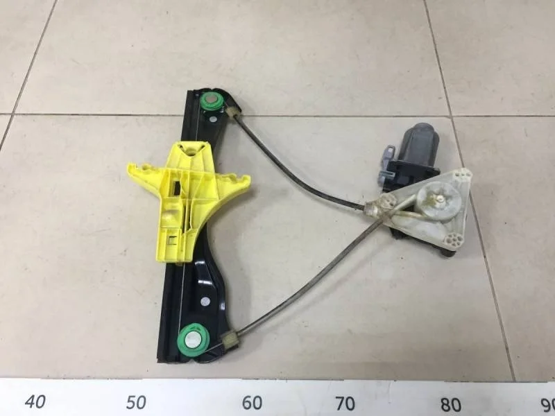 Стеклоподъемник электр. задний правый Volkswagen Polo (Sed RUS) 2011>