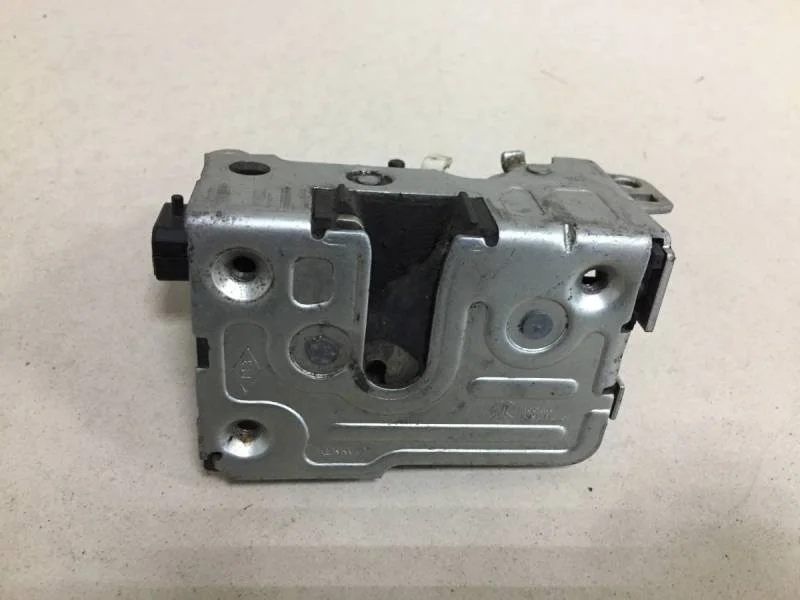 Замок двери передней правой Renault Logan (1) 2005-2014