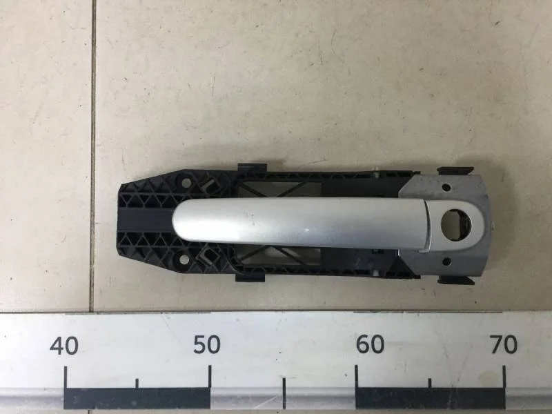 Ручка двери передней наружная правая Volkswagen Polo (Sed RUS) 2011>