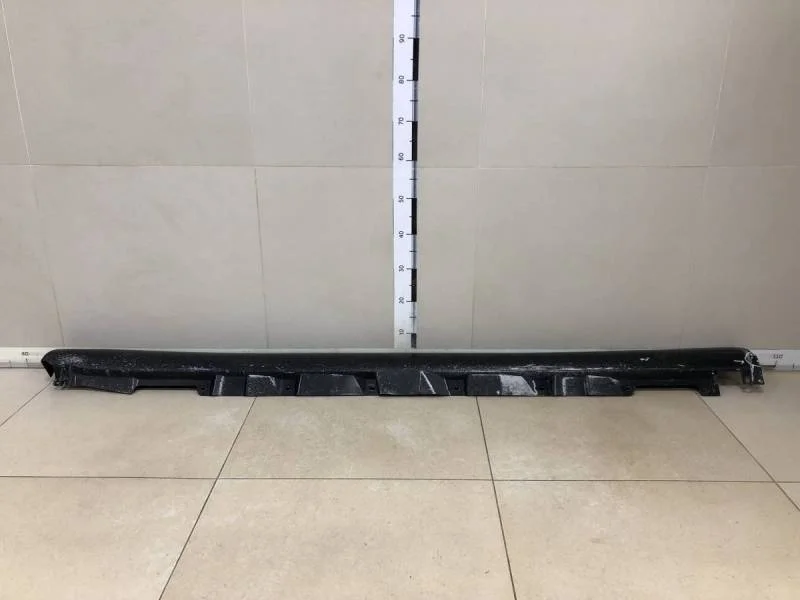 Накладка на порог (наружная) Toyota Avensis (T250) 2003-2009