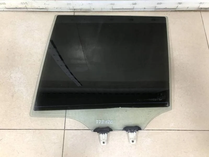 Стекло двери задней левой Suzuki Grand Vitara 2005-2015