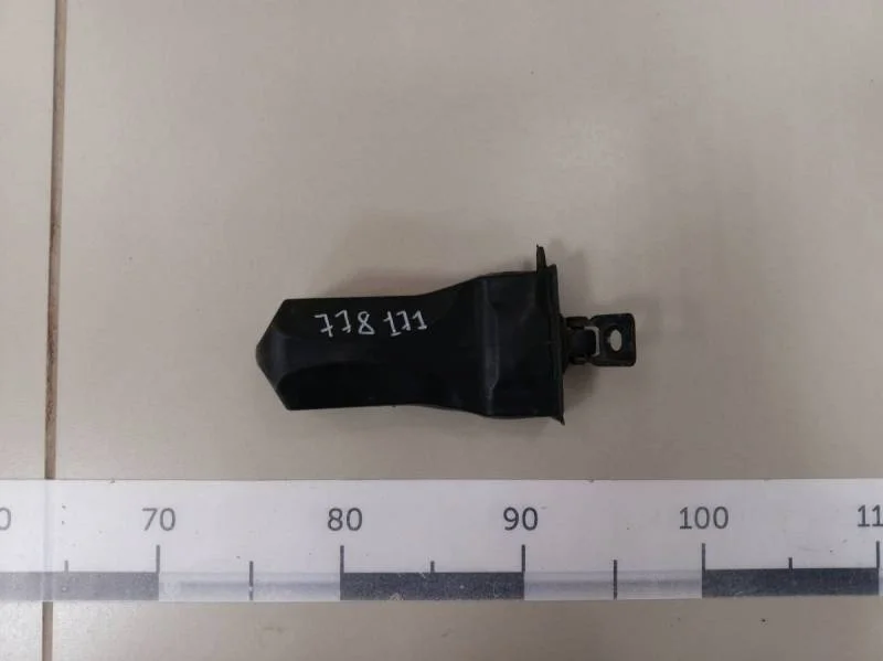 Ограничитель двери Volkswagen Polo (Sed RUS) 2011>