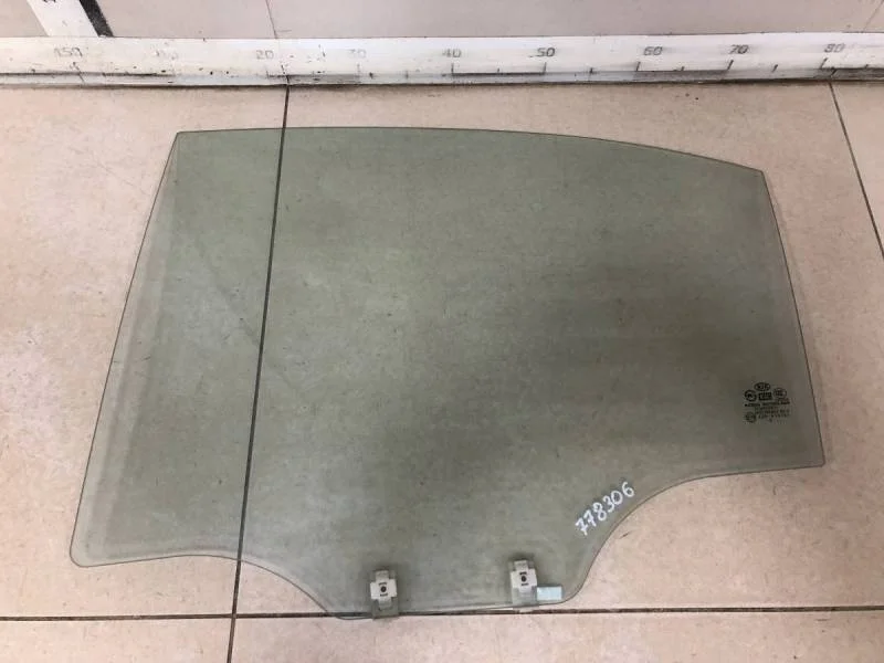 Стекло двери задней левой Kia Rio 2 (JB) 2005-2011