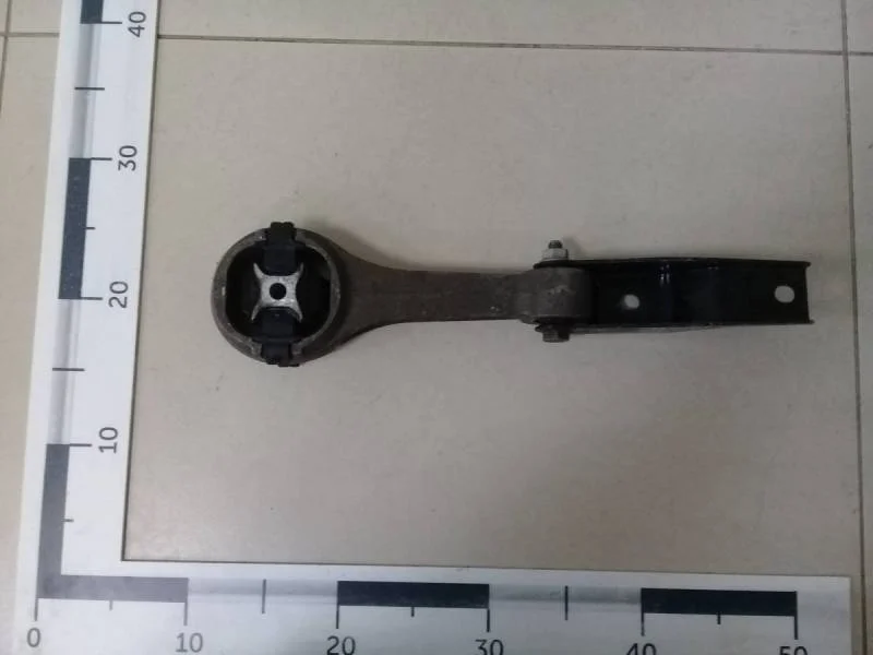 Опора двигателя задняя Volkswagen Polo (Sed RUS) 2011>