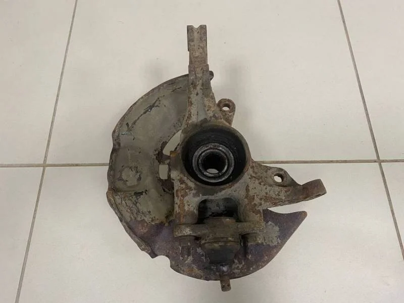 Кулак поворотный передний правый Kia Ceed (ED) 2007-2012