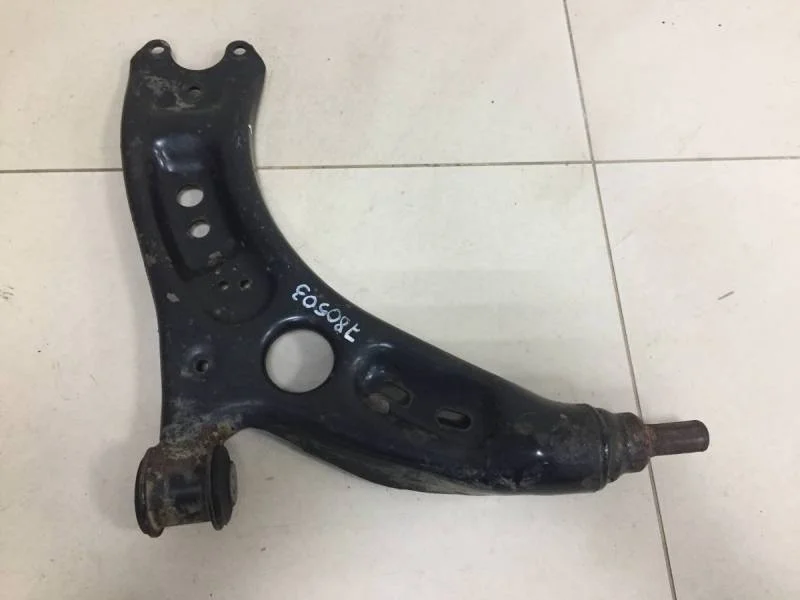 Рычаг передний правый Volkswagen Passat B7 2011-2015