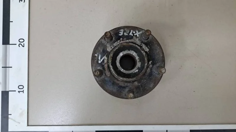 Ступица передняя Nissan X-Trail (T30) 2001-2006