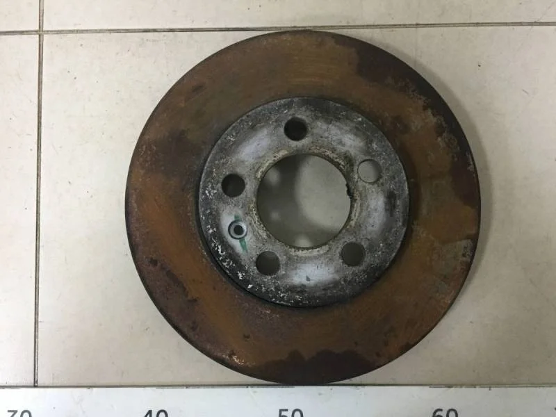 Диск тормозной передний Volkswagen Polo (Sed RUS) 2011>