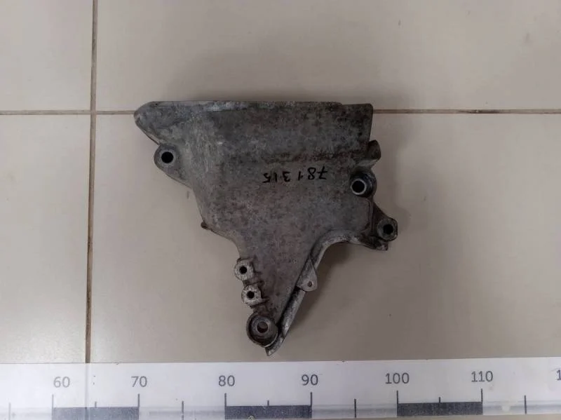 Кронштейн опоры двигателя Skoda Rapid 2012-2020