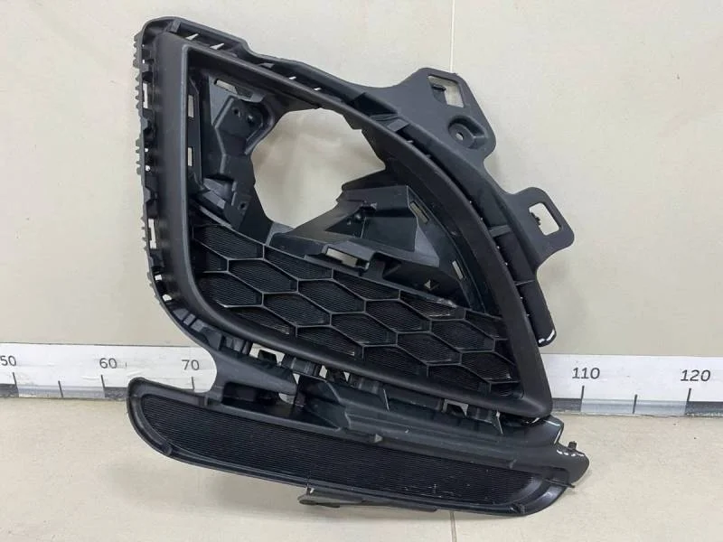 Решетка в бампер правая Mazda Mazda 6 (GH) 2007-2012