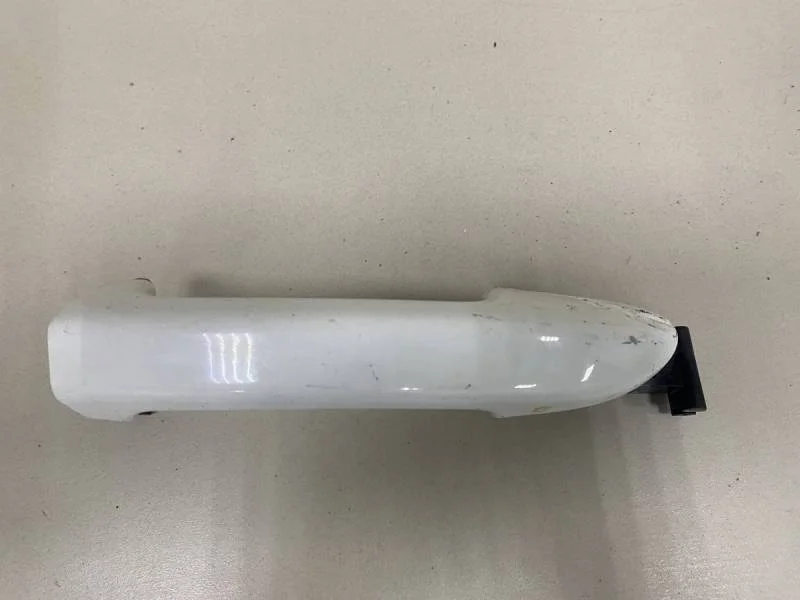 Ручка двери наружная правая Volkswagen Passat CC 2008-2017