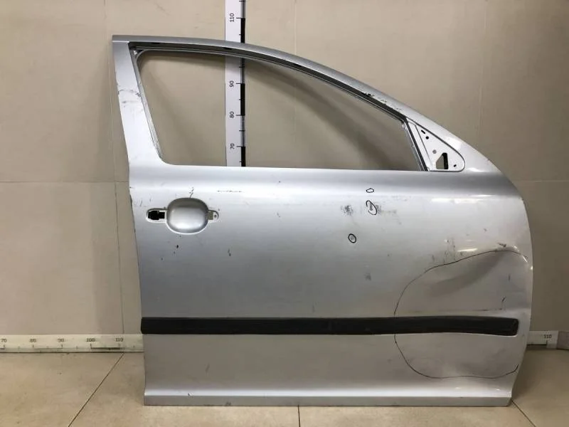 Дверь передняя правая Skoda Octavia (A5 1Z-) 2004-2013