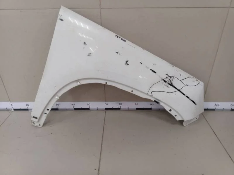 Крыло переднее правое Volkswagen Tiguan (5N1) 2007-2011