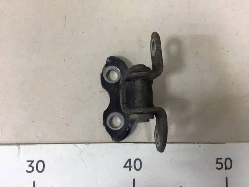 Петля двери задней правой верхняя Toyota Corolla E150 2006-2013