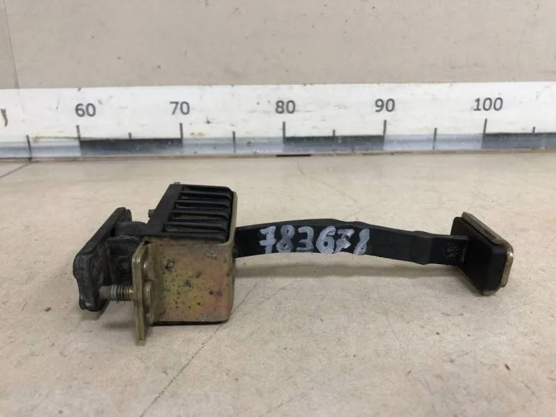 Ограничитель двери Mercedes-Benz C-Class (W203) 2000-2007