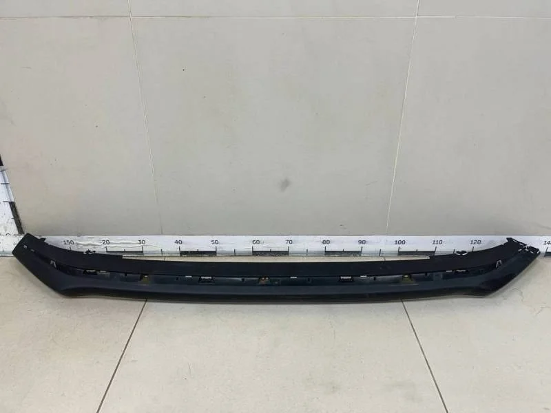 Накладка переднего бампера центральная Toyota Rav 4 (A40) 2013>